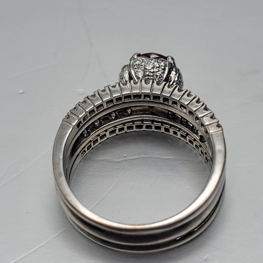 18K white gold Ruby and Diamond Ring - Picture 8 of 11